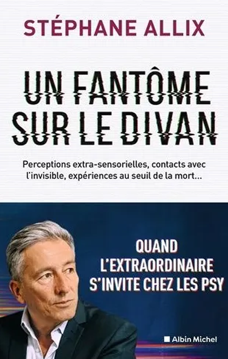 fantome Un Fantôme sur le divan
